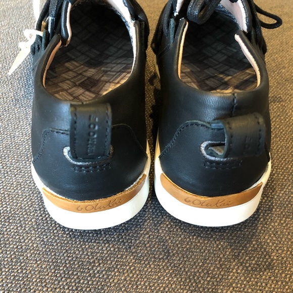 Olukai malua waterproof sneaker - Picture 2 of 5